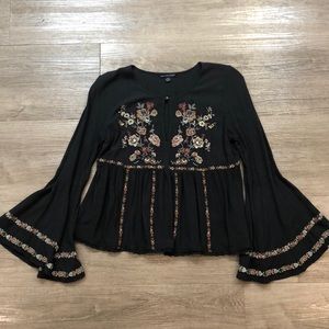 American Eagle embroidered shirt